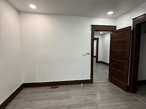 2nd image of 1005 Pine St #1