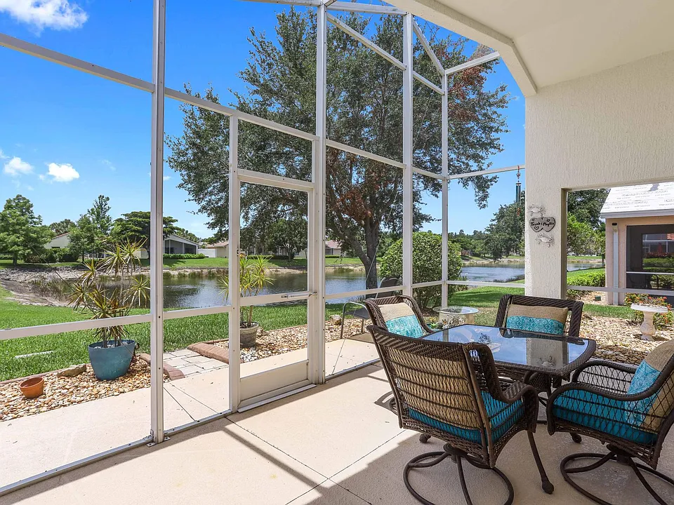 8809 Cascades Isle Blvd