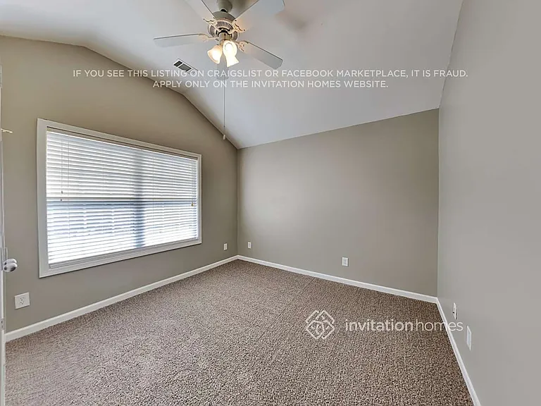 8920 Watersedge Ct — Photo 13