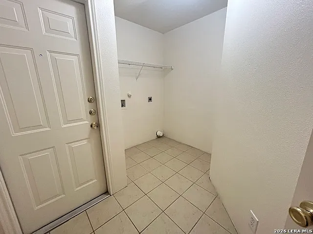5032 Anacacho St — Photo 8
