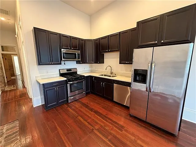 1521 Eagle St — Photo 4
