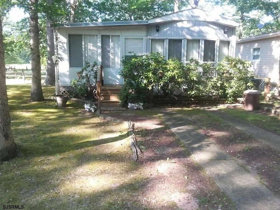 1st image of 15 Beckies Ln