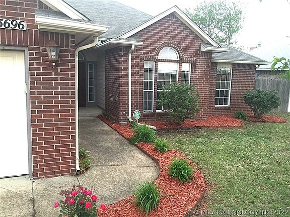 3rd image of 13696 S Poplar Pl