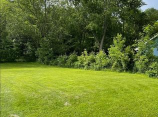 5325 Broadview Ave, Lambton Shores, ON N0N1J7