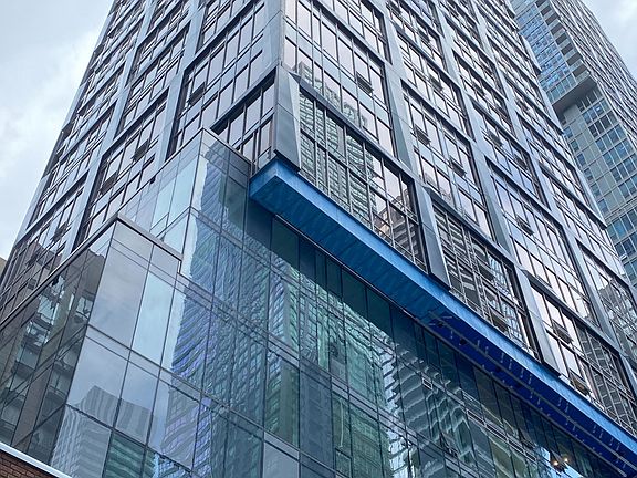 2nd image of 15 Mercer St #3302