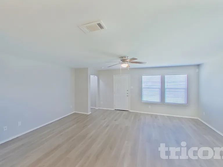400 Blue Sage Dr — Photo 2