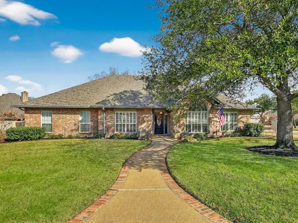 207 Hearthstone Cir, College Station, TX 77840