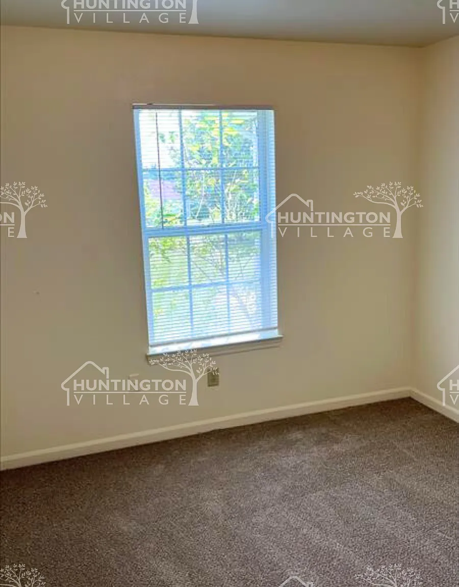 4 bed, 1564 sqft, $1,665 — Photo 4