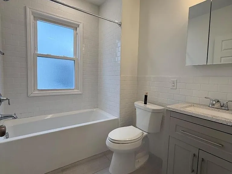 35 Mountainview St — Photo 11