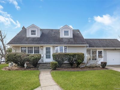 172 Glengariff Road, Massapequa Park, NY, 11762