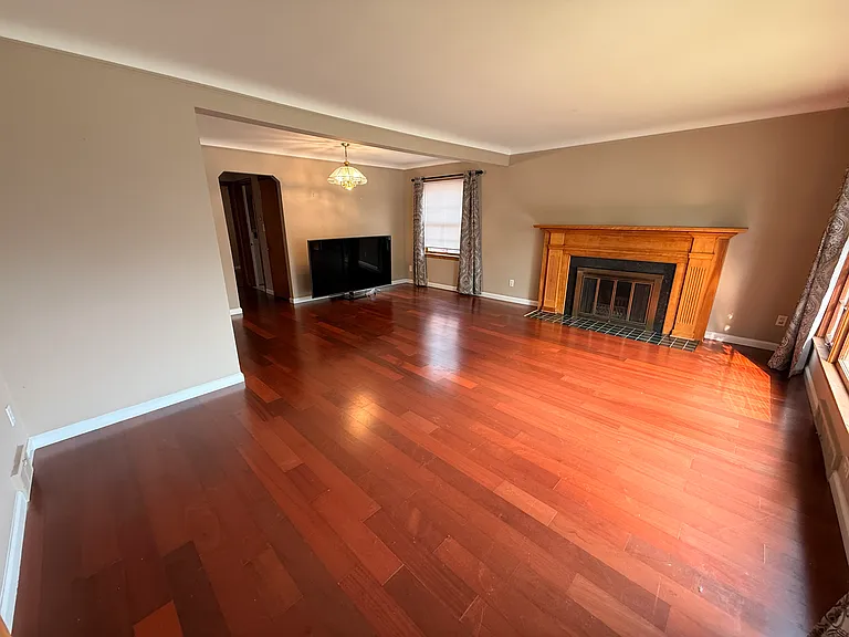 2056 Lennon St — Photo 9