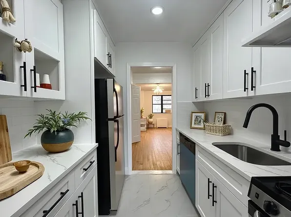 44-21 Macnish Street image 1 of 9