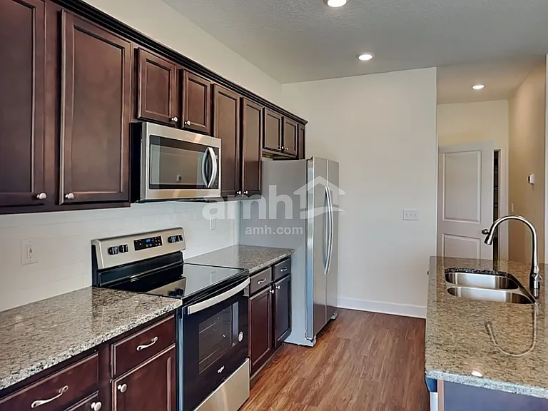 4616 Birdsong Dr — Photo 3