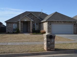 1120 Glen Eagles Ct, Norman, OK 73072