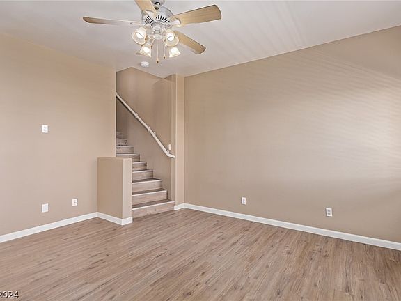 3rd image of 1346 Dusty Creek St
