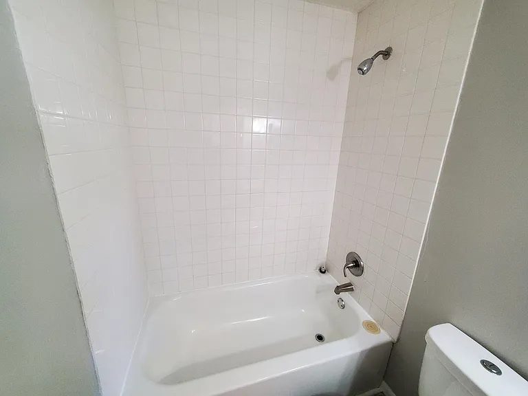TUB/SHOWER COMBO