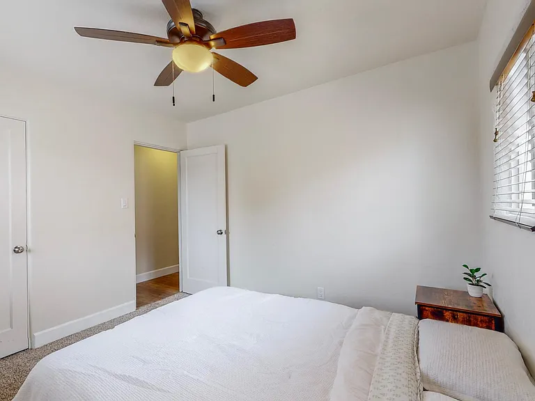 527 Gene Ave NW — Photo 4