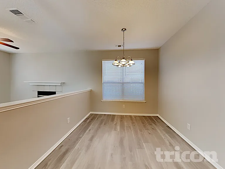 813 Indigo Ter — Photo 7