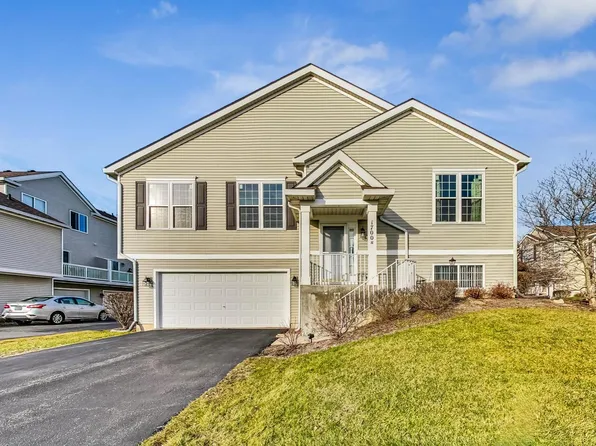 1700 Fieldstone Dr N, Shorewood, IL 60404