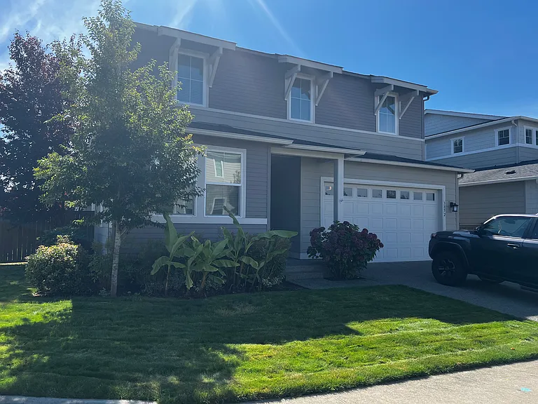 3852 Sentinel Dr — Photo 2