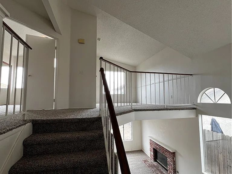 1195 Bautista Ln — Photo 6