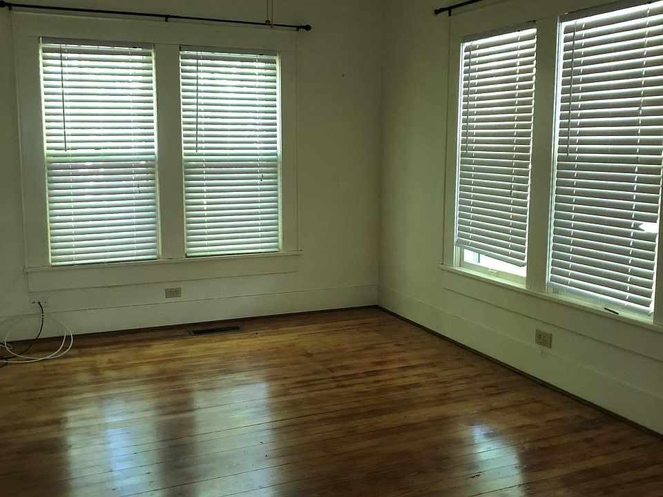 2nd image of 2303 Franklin Ave