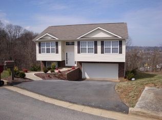 42 Taylor Ridge Ct, Johnson City, TN 37601