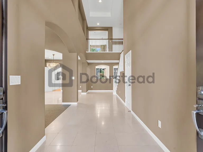 513 Winding Brook Ct — Photo 5