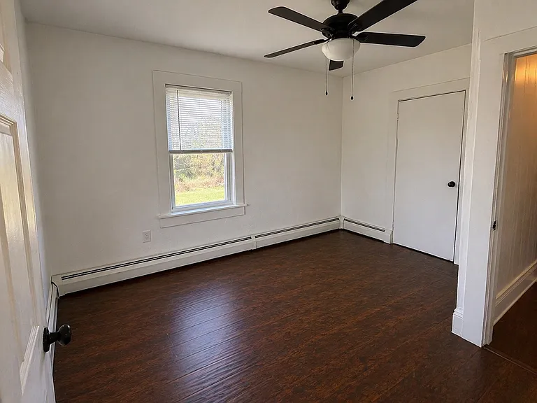567 Thacher St #2 — Photo 8