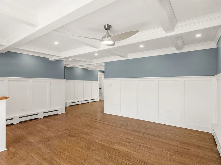 1010 W Elm St — Photo 5