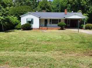 8000 Chapman St, Charlotte, NC 28216