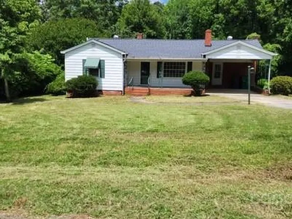 8000 Chapman St, Charlotte, NC 28216