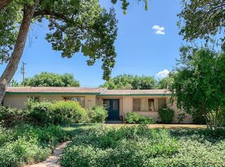 5842 E Parkside Dr, Fresno, CA 93727