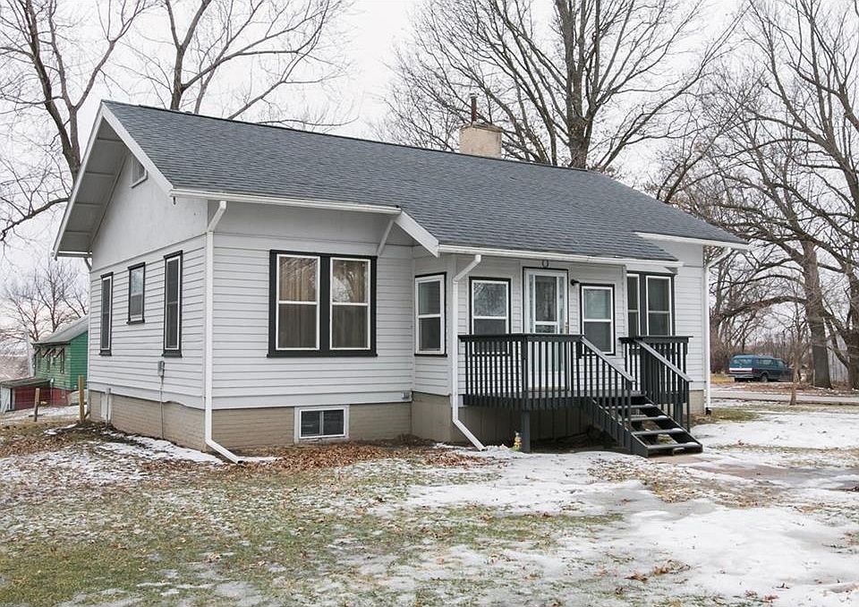 1st image of 602 Lyman St