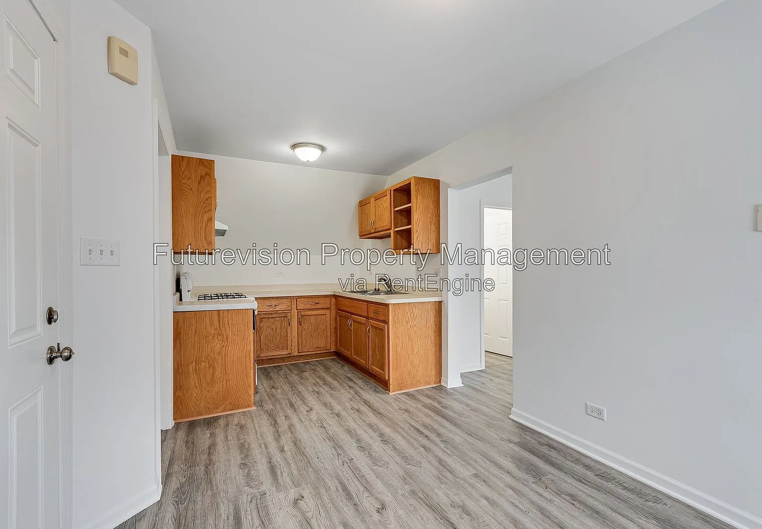 3 bed, 1.0 bath, $1,595 — Photo 3