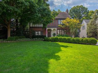 2277 Abington Rd, Columbus, OH 43221