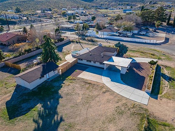 2nd image of 630 Riata Valley Rd