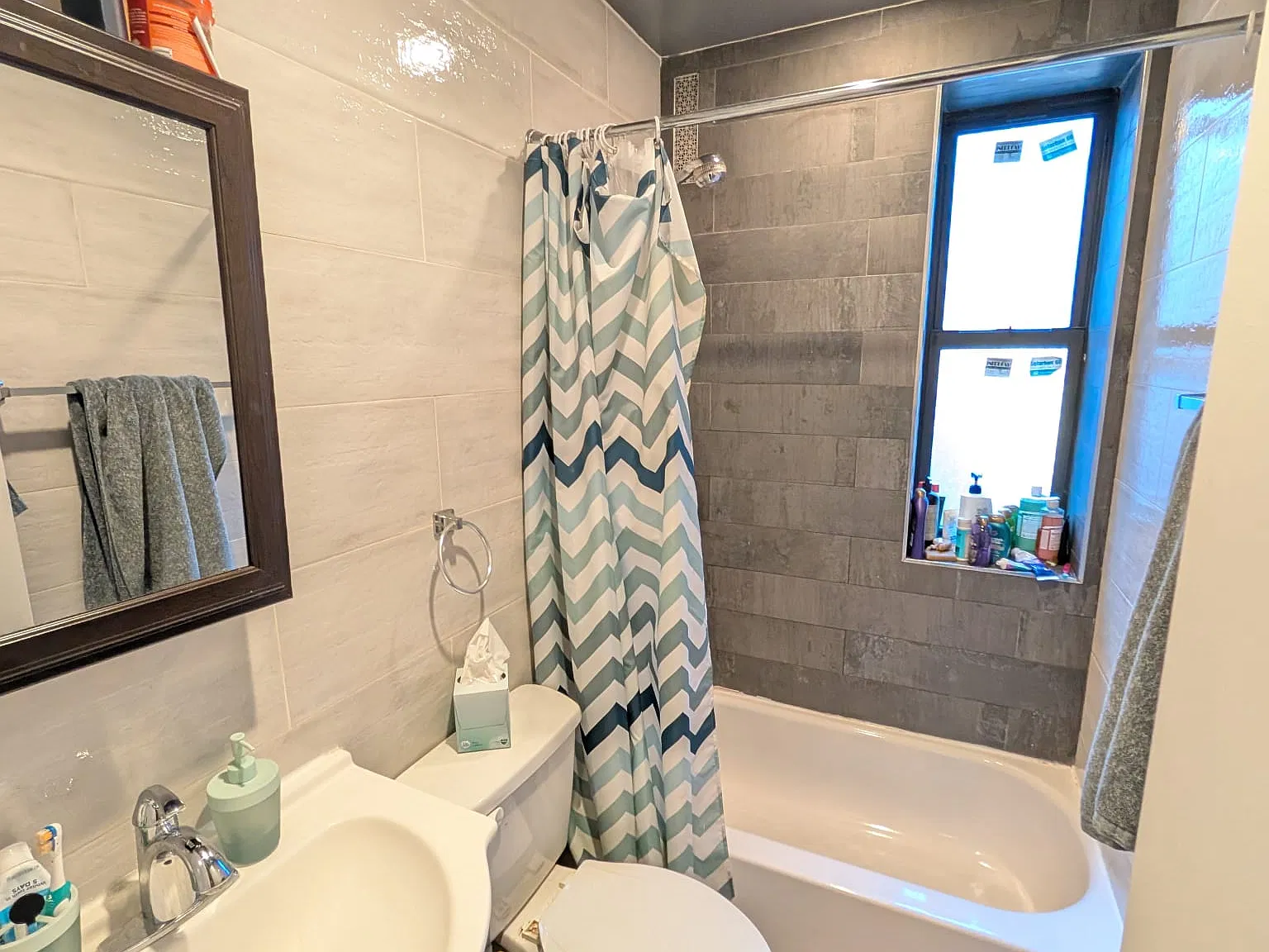 1212 Lincoln Place — Photo 4
