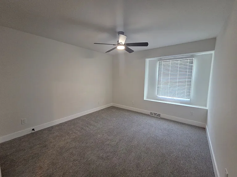 2301 Grant Ln — Photo 64