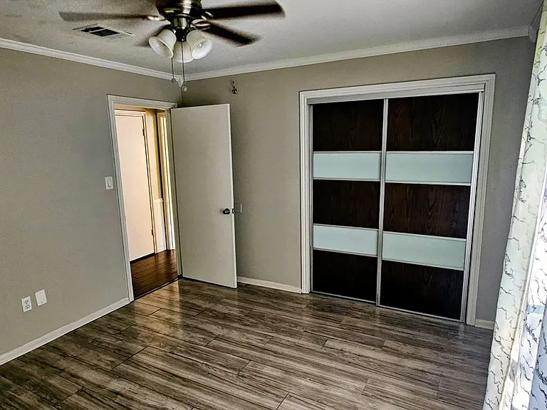 25602 Oakhurst Dr — Photo 24