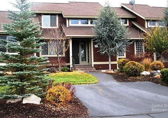 3rd image of 10942 Village Loop