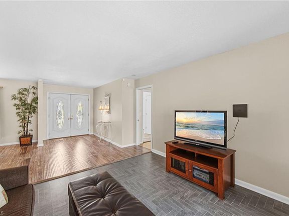 4th image of 3410 Country Club BLVD