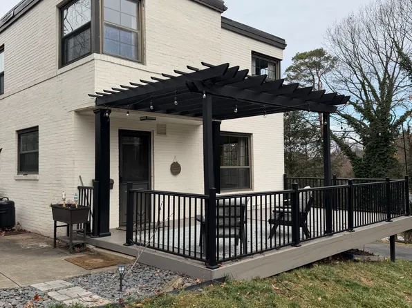 106 Circle Dr, Pittsburgh, PA 15237