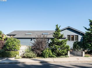 1776 SW Montgomery Dr, Portland, OR 97201