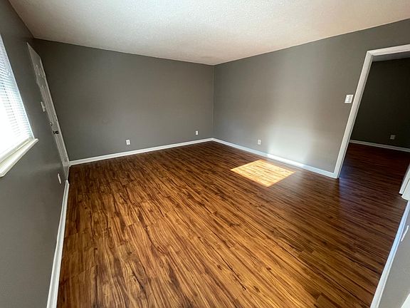 3rd image of 2727 Arbor Pl #C-22