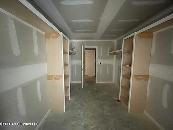 4th image of 538 Stone Brook Pl