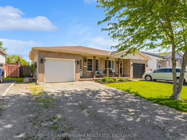 7 Hillcrest Rd, Pt Colborne, ON L3K 6B2