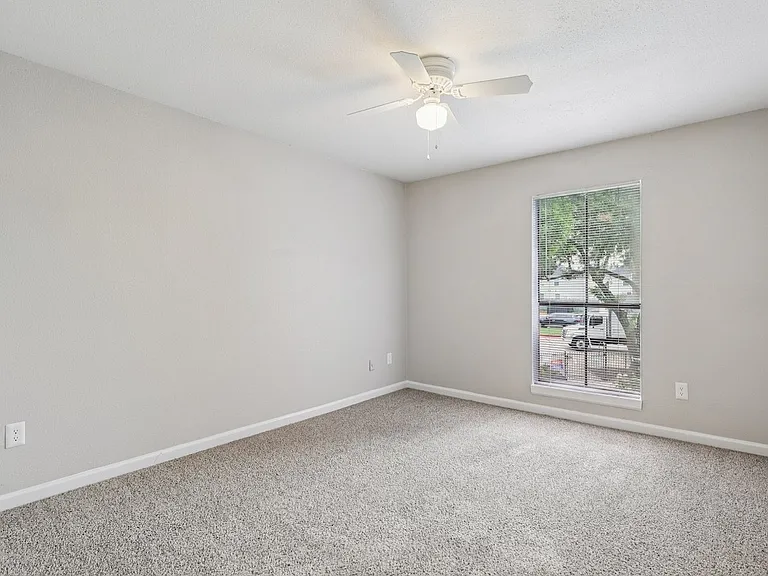 9850 S Kirkwood Rd — Photo 33