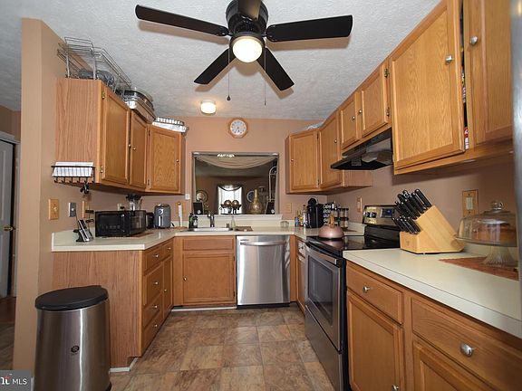 5th image of 3914 Hunt Harbor Rd