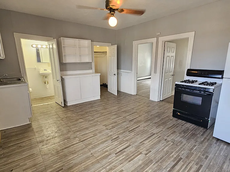 75 Clark St #5 — Photo 2
